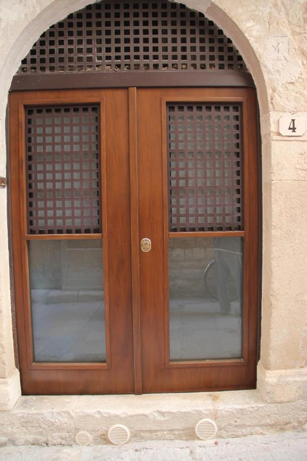 Al Civico 4 Bed and Breakfast Μολφέττα Εξωτερικό φωτογραφία